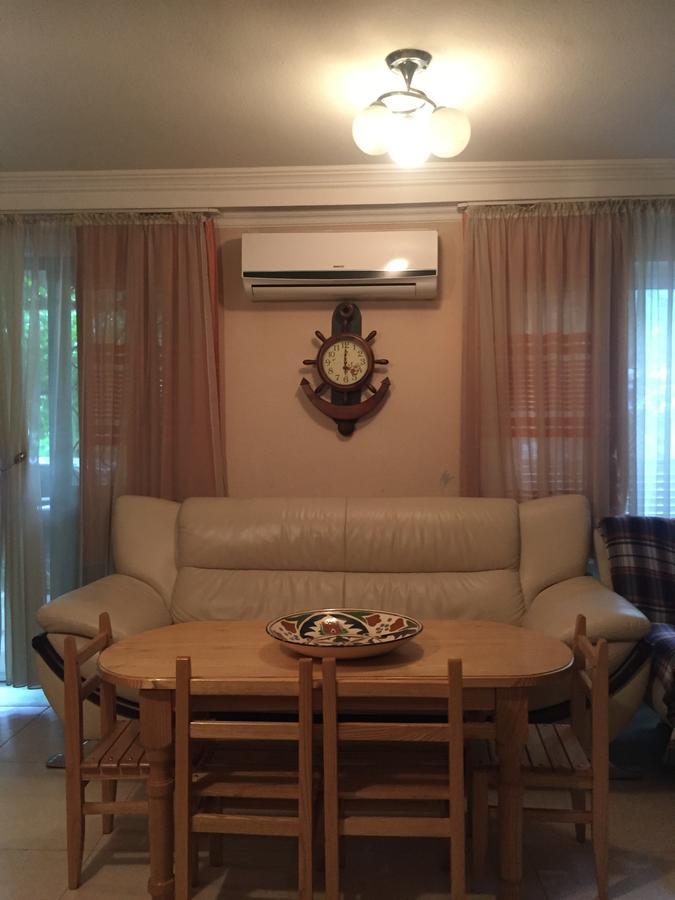 Guest House Gzirishvili Kvareli Bagian luar foto